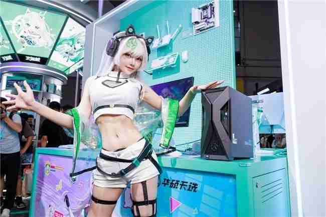 硬核狂欢！ROG高性能台式机燃爆BW2025，助力玩家享受极致电竞体验