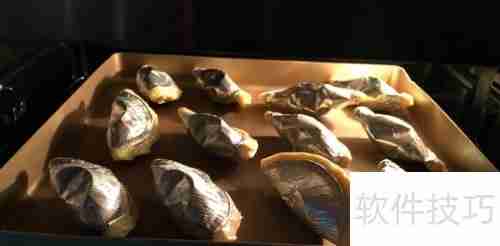 简易版菠萝派：轻松制作热带水果甜点