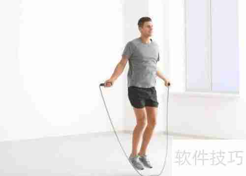 掌握跳绳双摇技巧，提升体能与协调性