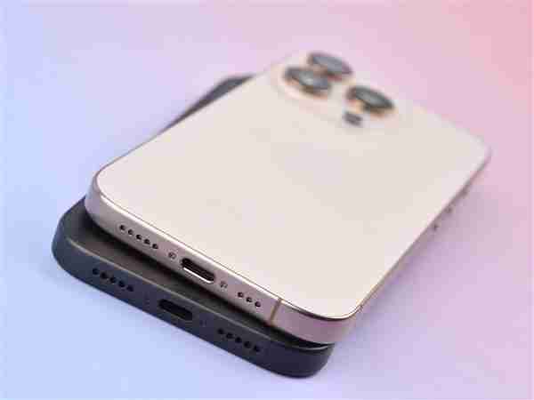 苹果发布会前 我们意外拿到了iPhone 17