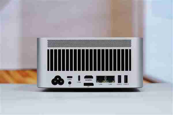 搭载AMD锐龙AI Max+ 395！零刻GTR9 Pro迷你AI工作站图赏