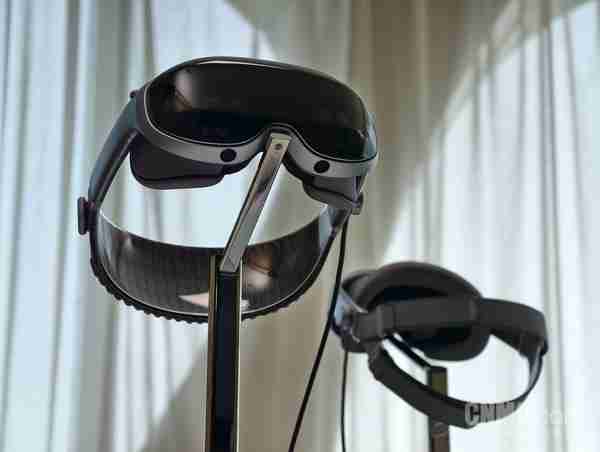 vivo Vision 探索版:398 克超轻机身 一次谨慎而勇敢的“视界”初探