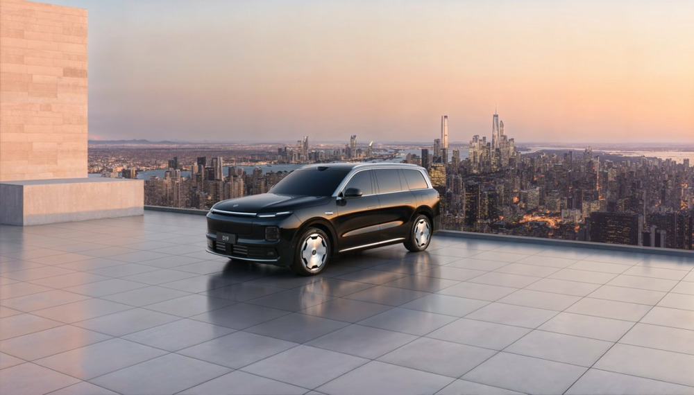 零跑 D19 豪华旗舰 SUV 亮相：增程版纯电续航 500km