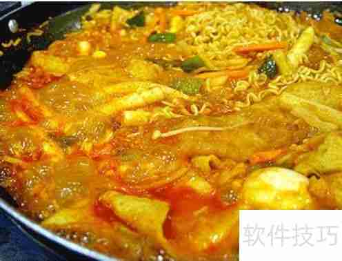 泡面的百变吃法：简单食材也能做出丰富美味