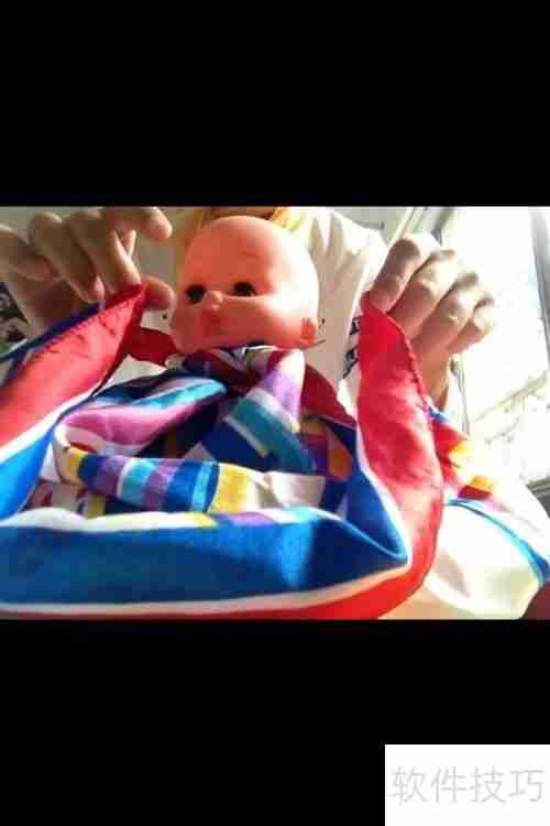 方丝巾变衣服不用针线系几个结就可以