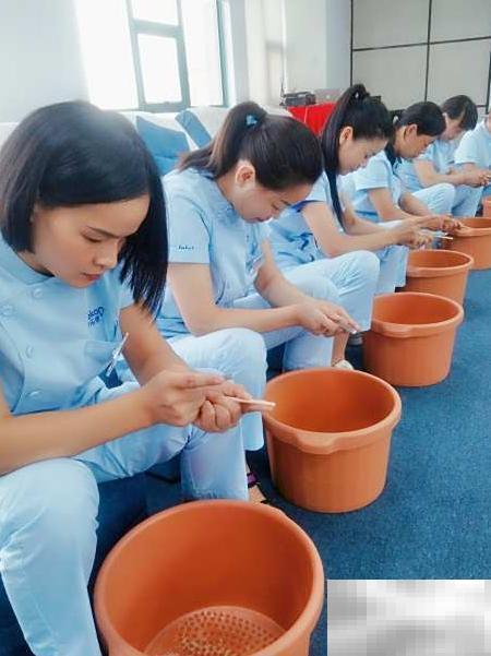 开足疗店投资多少？详细成本分析