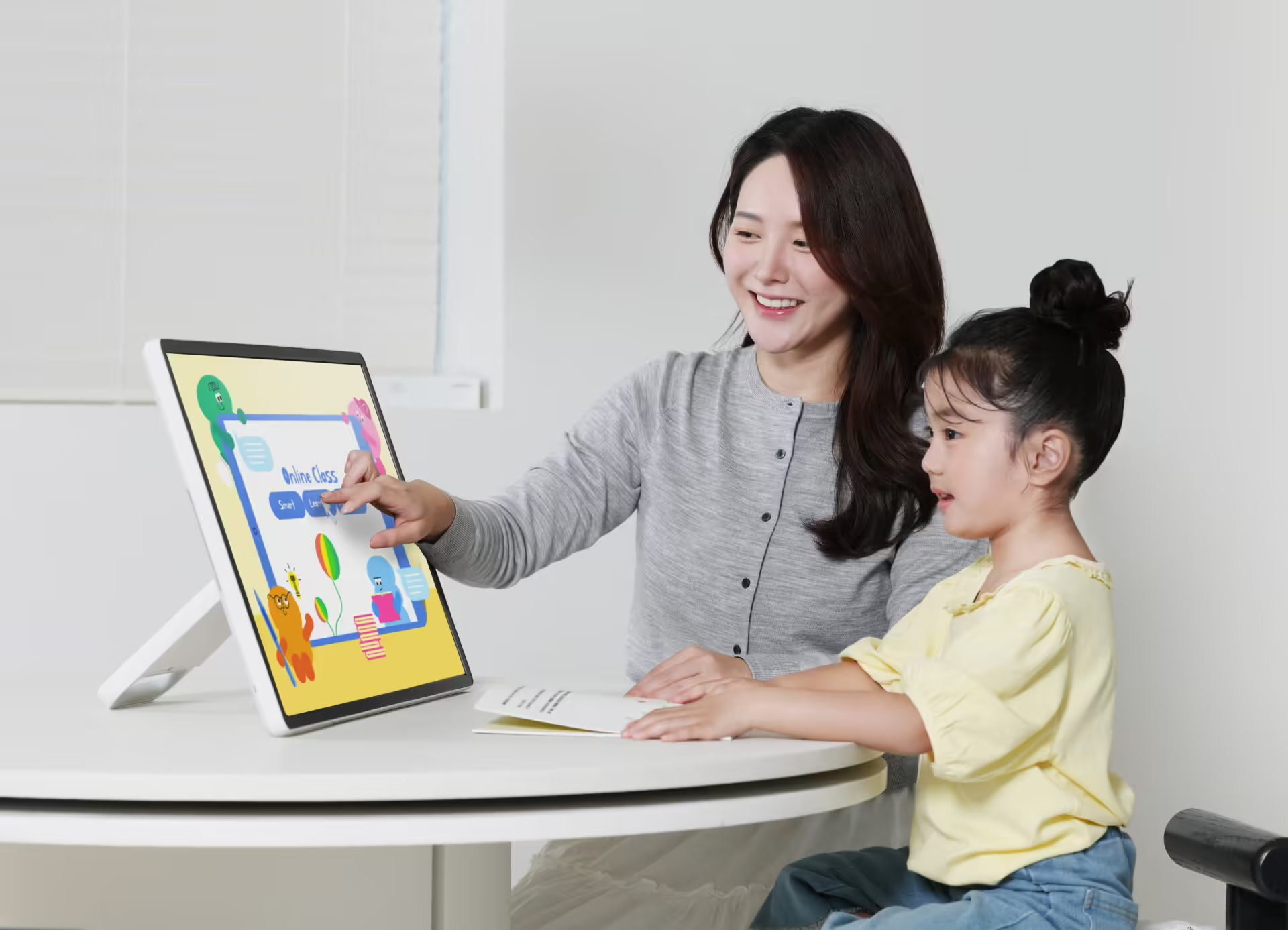 三星推出无线便携电视“The Moving Style”，可触控可移动