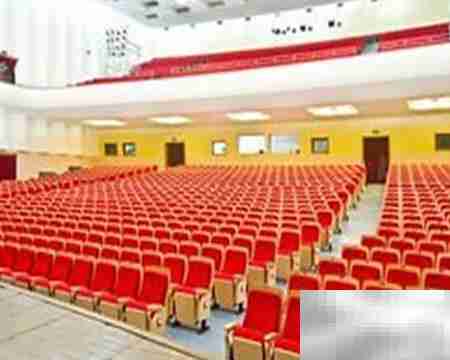 如何前往剧场观看演出