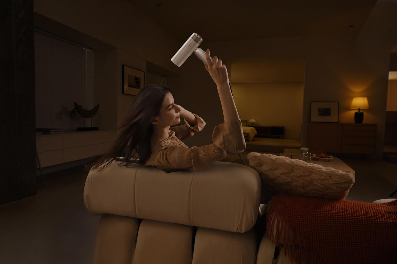 百变造型解锁!MOVA口袋折叠吹风机Flip10预售开启