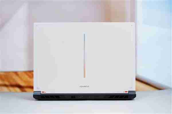 长江存储PC42Q SSD加持！ 七彩虹隐星P16 Pro图赏