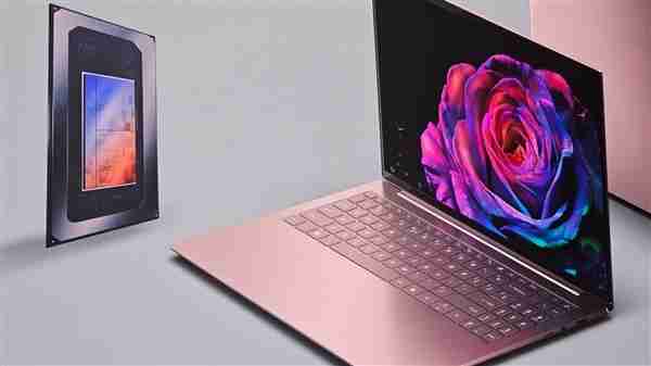 微星展示全球首批Panther Lake笔记本：记者上手连连惊呼