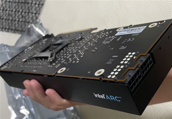 Intel锐炫A750显存达16GB 512-bit曝光