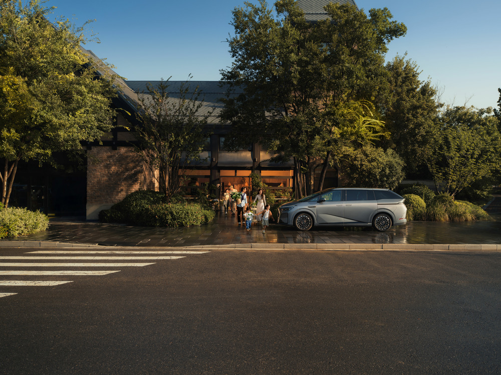 2026款小鹏X9纯电版开启预订，智能、续航、空间全面升维，实力对标超级增程版