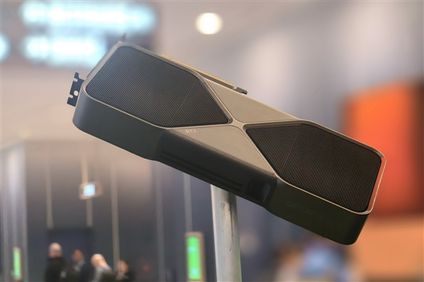 RTX 50 Super未取消，内存贵但NV懂市场