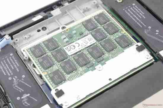 NVIDIA次旗舰专业显卡首测:搭配128GB CAMM2内存