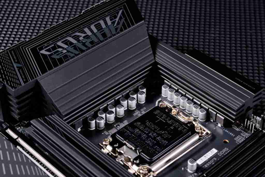 技嘉 B860M AORUS PRO WIFI7 电竞雕主板深度评测:主流价位下的高端电竞利器