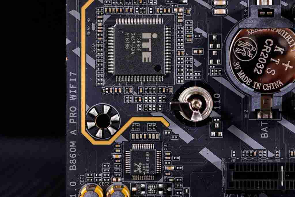 技嘉 B860M AORUS PRO WIFI7 电竞雕主板深度评测:主流价位下的高端电竞利器