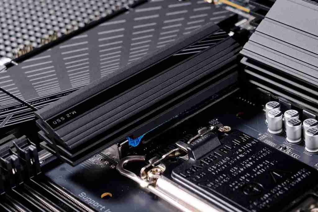 技嘉 B860M AORUS PRO WIFI7 电竞雕主板深度评测:主流价位下的高端电竞利器