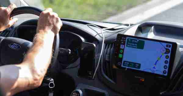  福特 CEO 回应不使用 CarPlay Ultra：不认可苹果策略 