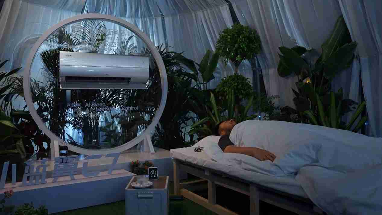 库木塔格沙漠挑战，TCL小蓝翼C7新风空调“性能大烤”