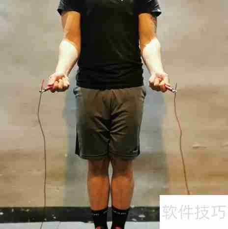 掌握跳绳双摇技巧，提升爆发力与协调性！