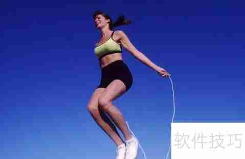 掌握跳绳双摇技巧，提升爆发力与协调性！