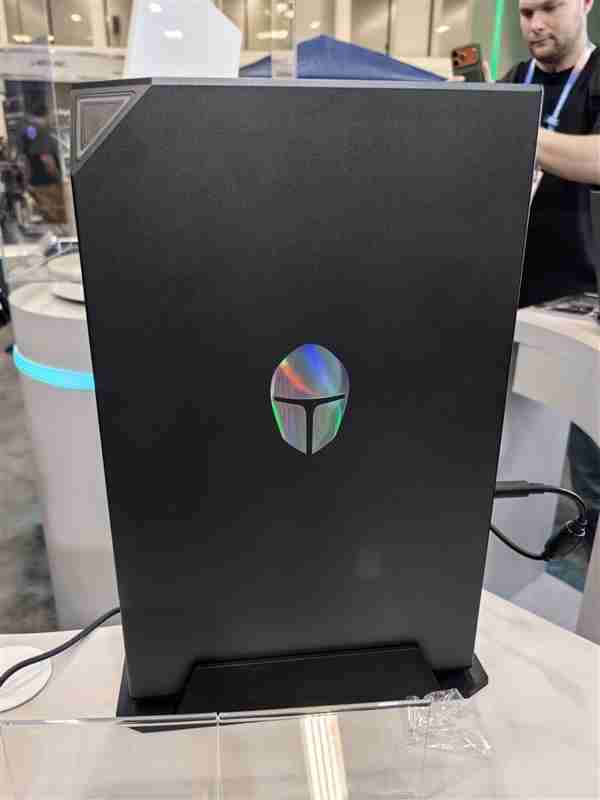 雷神MIX G2独显游戏迷你主机亮相：行业首款Ultra 9 275HX + RTX 5090