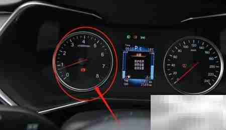 众泰T600仪表盘参数解读