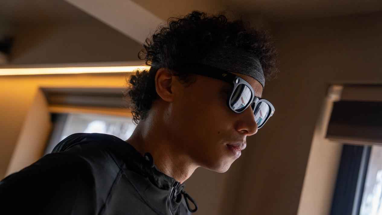 大朋AI眼镜发布三月：售罄海外订单激增