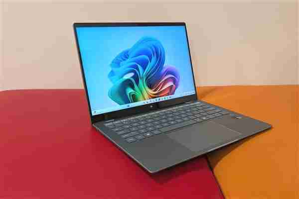 为什么新买的电脑也越用越卡:背后原因揭开