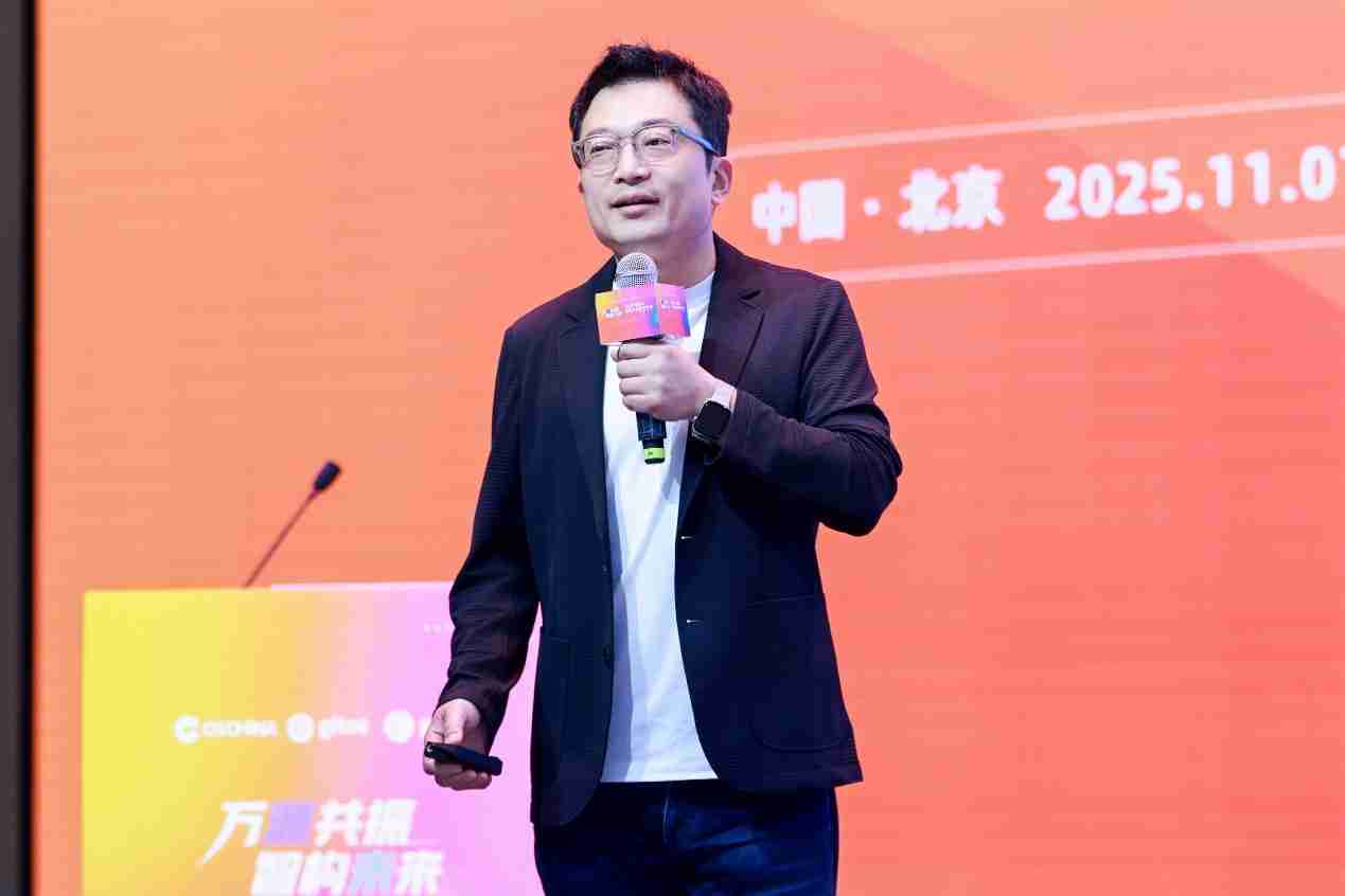 零一万物联合开源中国推出OAK平台，目标打造Agent世界的“生态适配器”