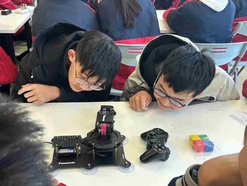 松下科普教育行走进唐山遵化：播科学火种，绘绿色未来