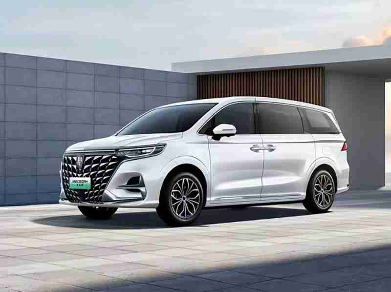 7座MPV别瞎挑！荣威iMAX8DMH是实在货，带娃接客户，还省油