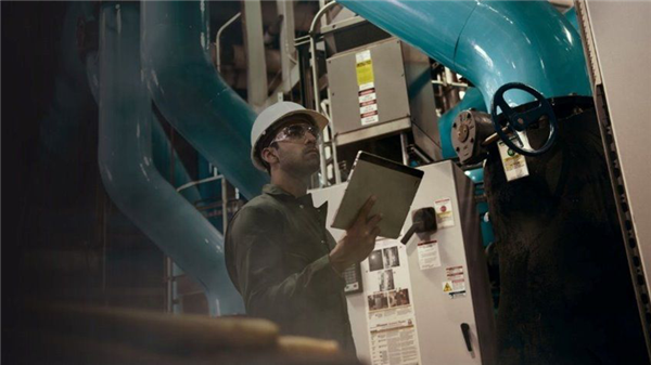 高通跃龙IQ-X发布：重塑工业PC与边缘智能