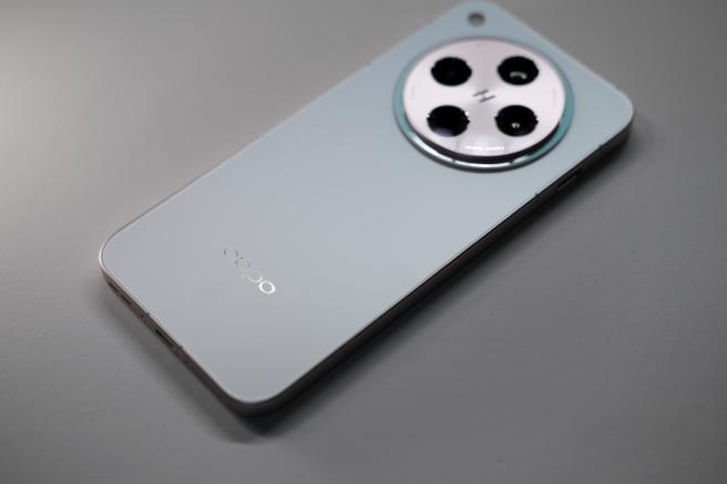 OPPO Find X8 Ultra影像规格流出,双潜望长焦镜头成最大悬念