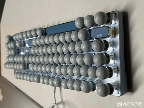 网友奇葩创意：石墩子键帽太有才