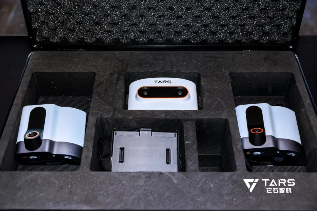 它石智航丁文超博士发布首个“能干活”的通用具身大模型AWE3.0