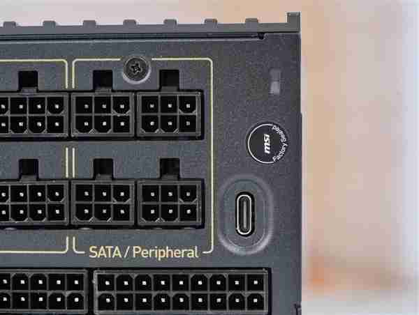 轻松驾驭RTX 5090！微星MEG Ai1600T PCIE5超神电源图赏