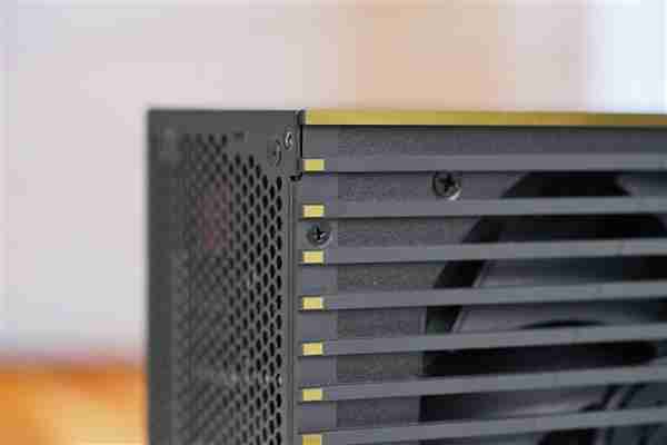 轻松驾驭RTX 5090！微星MEG Ai1600T PCIE5超神电源图赏