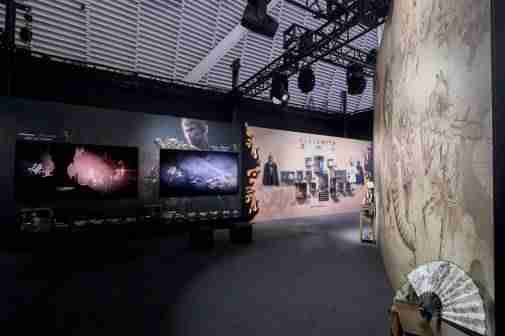 海信RGB-Mini LED电视亮相世界互联网大会 玩家排队体验《黑神话》