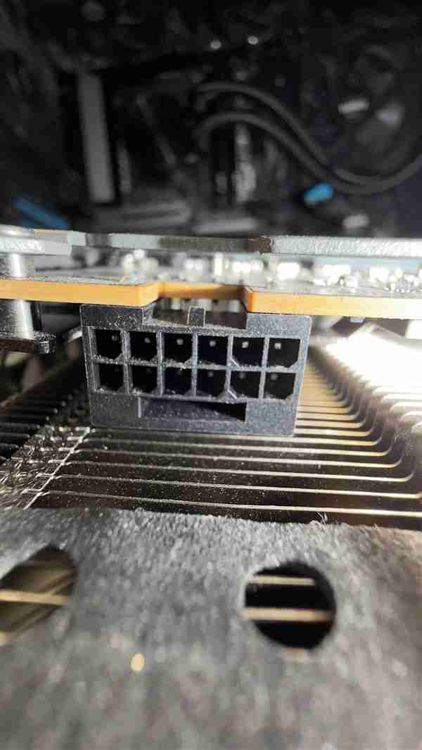 问题太多了！RX 9070 XT显卡12V-2x6接口又烧毁