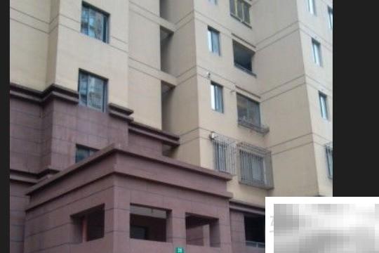 监理公司可以参与竣工验收。根据相关法律法规，监理单位在工程竣工验收过程中具有重要职责，主要负责对工程质量进行监督和检查，确保工程符合设计要求和施工规范。监理单位