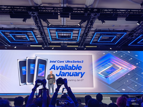 Intel酷睿Ultra 300新机来袭，200款笔记本本月开售