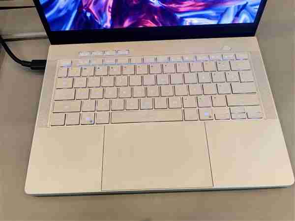 华硕发布ROG幻14/16 Air 2026款：升级星云原画屏、至高RTX 5090