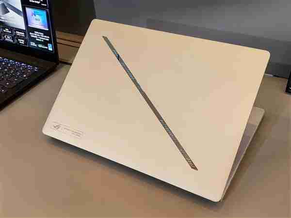 华硕发布ROG幻14/16 Air 2026款：升级星云原画屏、至高RTX 5090