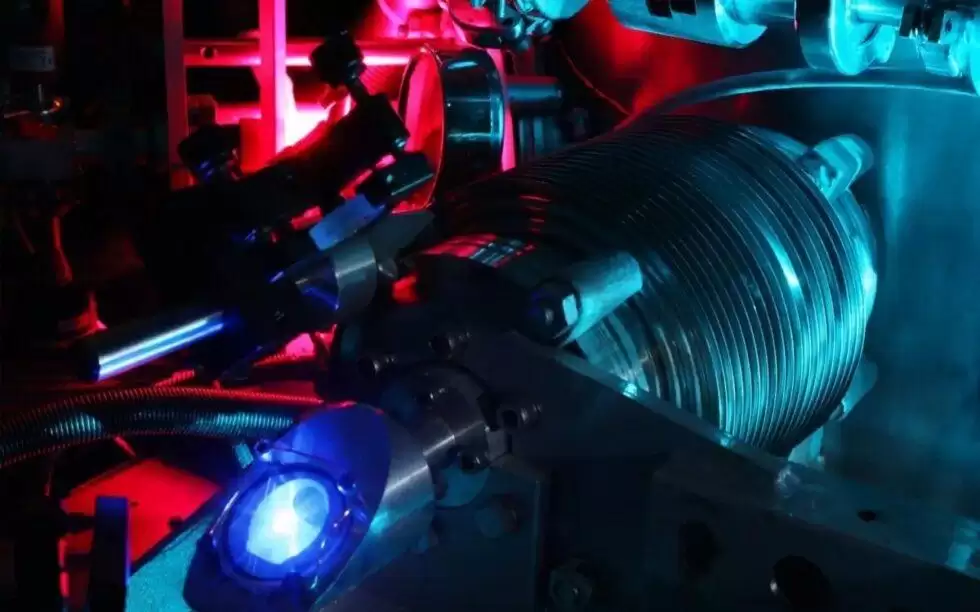 15年质子半径之争终结，最新高精度测量确认为0.84飞米