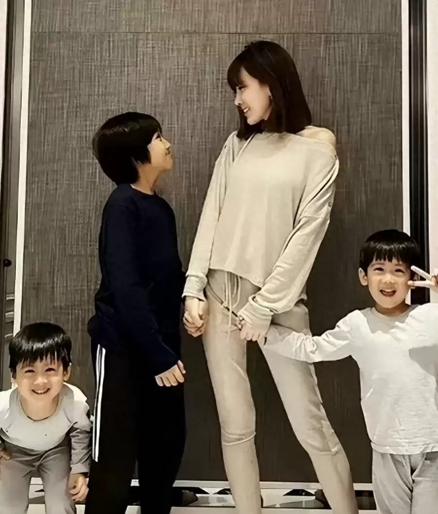 林志颖大儿子Kimi近照引热议，十年“隐身”终露面，成长模样令人感慨