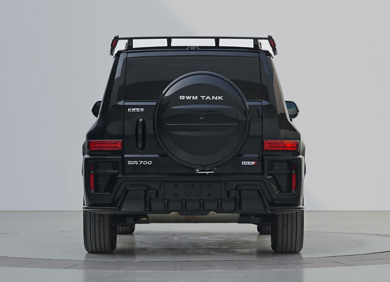 42.8 万元起，长城旗下 2026 款坦克 700 Hi4-T/Hi4-Z 车型上市