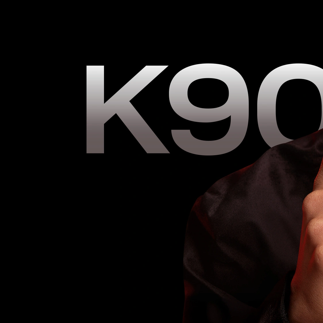 小米 REDMI K90 Max 手机“太空银”外观揭晓：冷调银色机身 + 铝合金中框