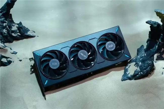 华硕显卡全自动化制程及背板设计展示